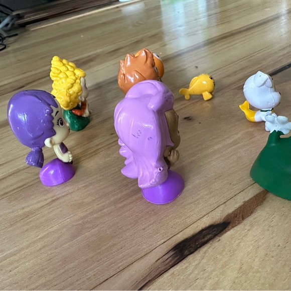 Nick Jr. Bubble Guppies 8 Mini Figurines - Picture 2 of 8